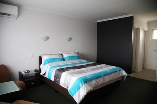 Christies Beach Hotel Clarendon 외부 사진